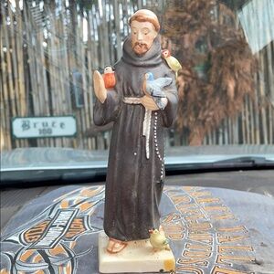 Saint Francis of Assisi Statue with Birds